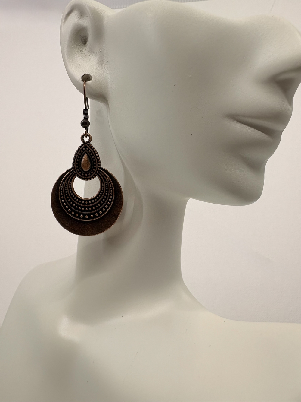 Vintage-Inspired Copper Teardrop Circle Dangle Earrings - Picture 3 of 3